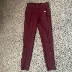 Skechers size small maroon leggings